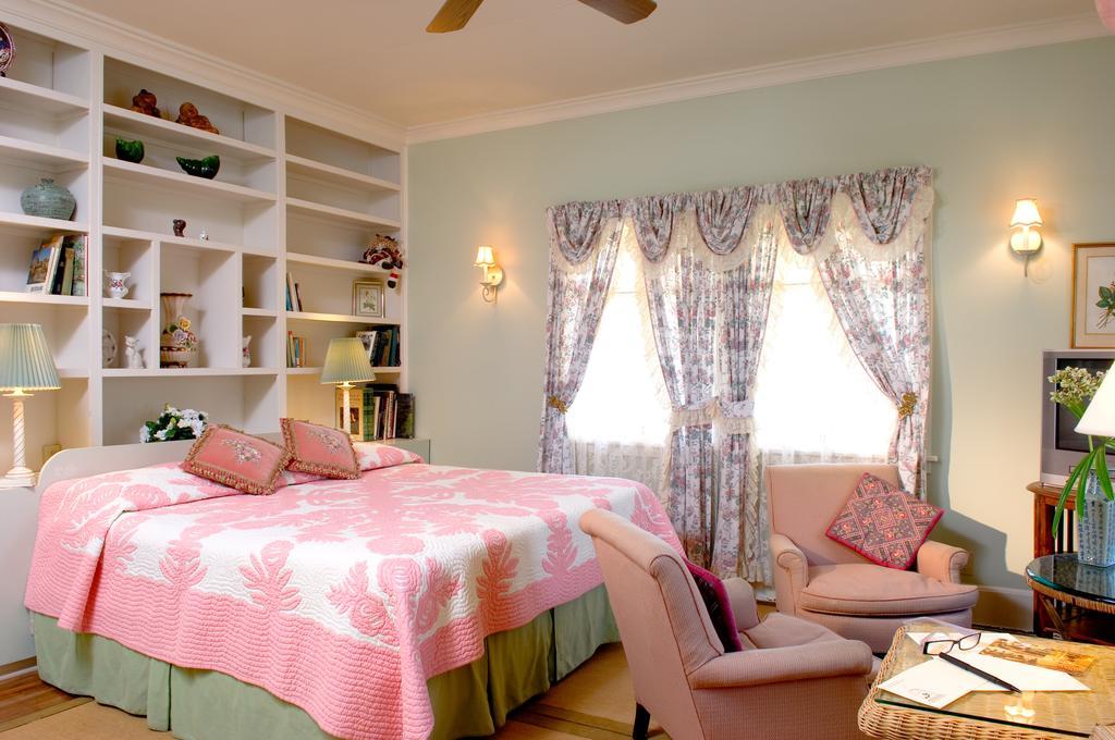 The Historic Wailuku Inn Maui Chambre photo